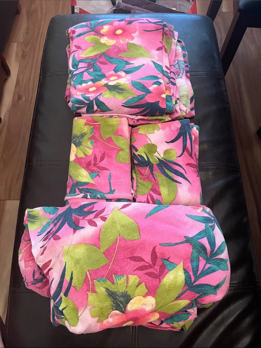 Twin bedding set 💯 cotton 4 piece set